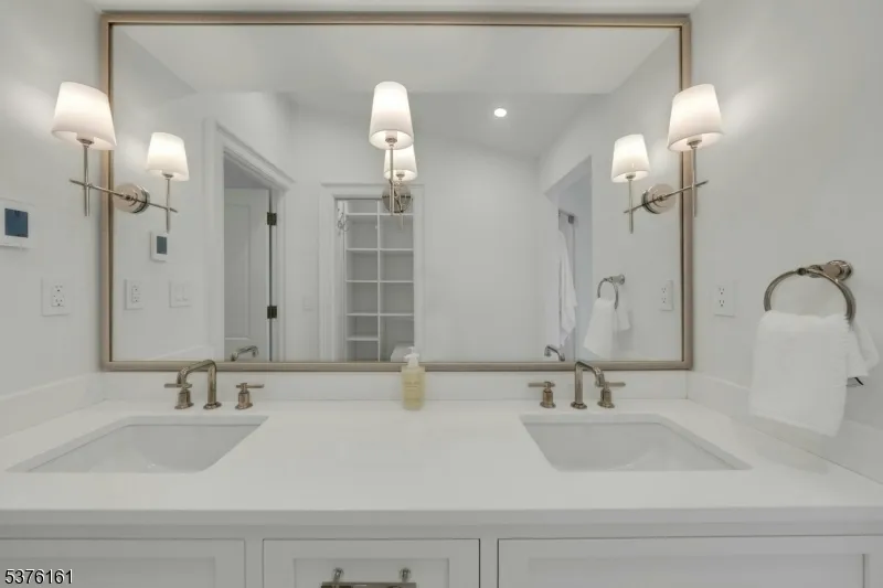 82 Watchung Ave Montclair, NJ 07043