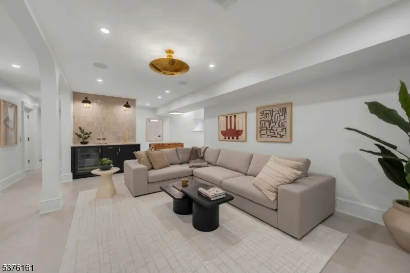 82 Watchung Ave Montclair, NJ 07043