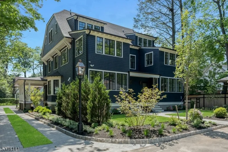 82 Watchung Ave Montclair, NJ 07043