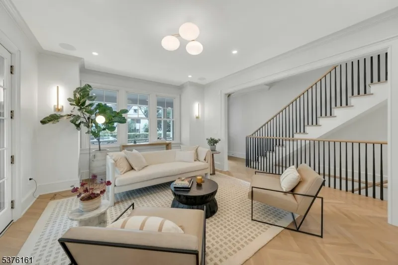 82 Watchung Ave Montclair, NJ 07043