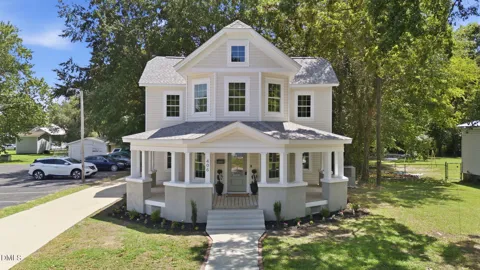 406 Webb Street