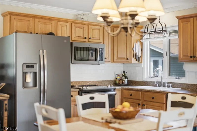26 Lake Shore Rd W Hardyston, NJ 07460