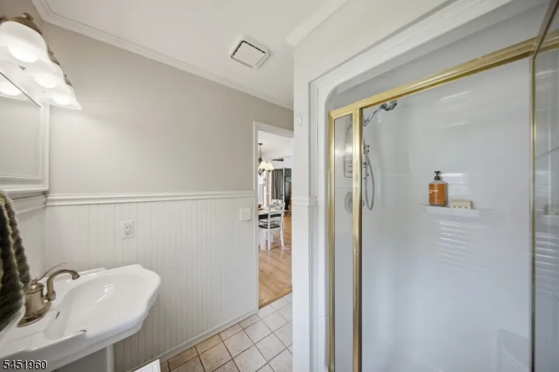 26 Lake Shore Rd W Hardyston, NJ 07460