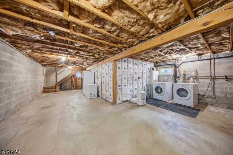 26 Lake Shore Rd W Hardyston, NJ 07460