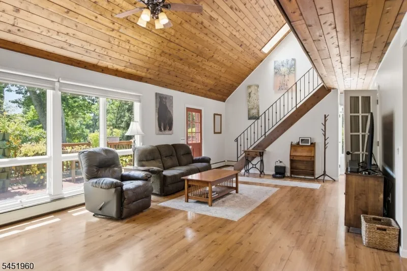 26 Lake Shore Rd W Hardyston, NJ 07460