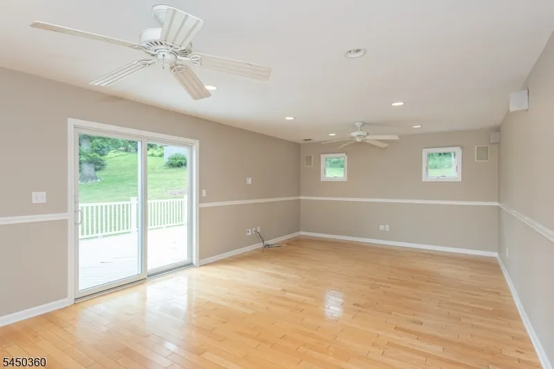 345 Bowden Rd Cedar Grove, NJ 07009