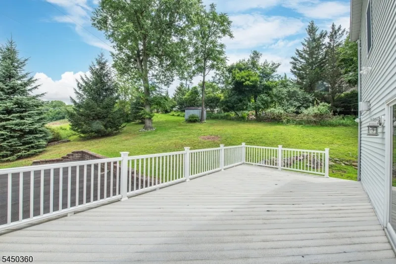 345 Bowden Rd Cedar Grove, NJ 07009