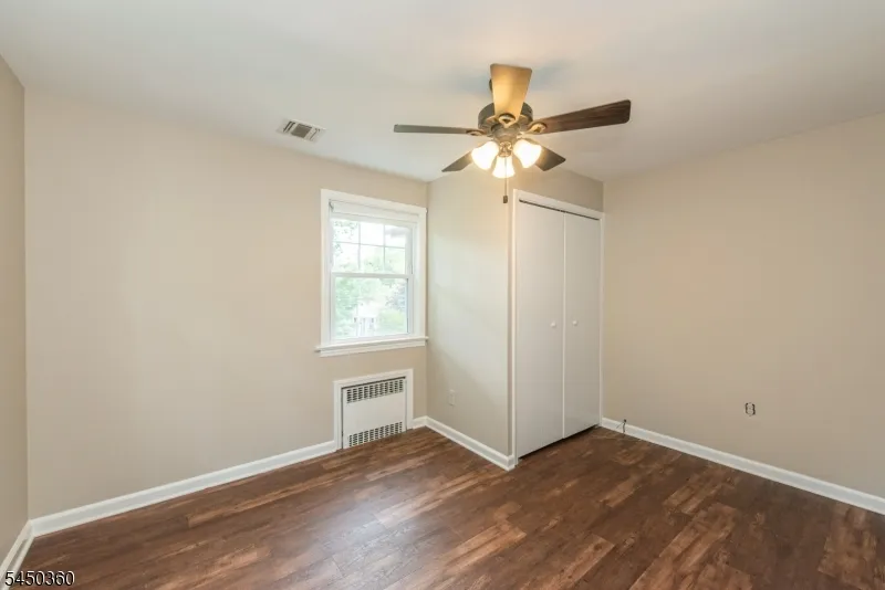 345 Bowden Rd Cedar Grove, NJ 07009