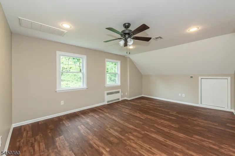 345 Bowden Rd Cedar Grove, NJ 07009