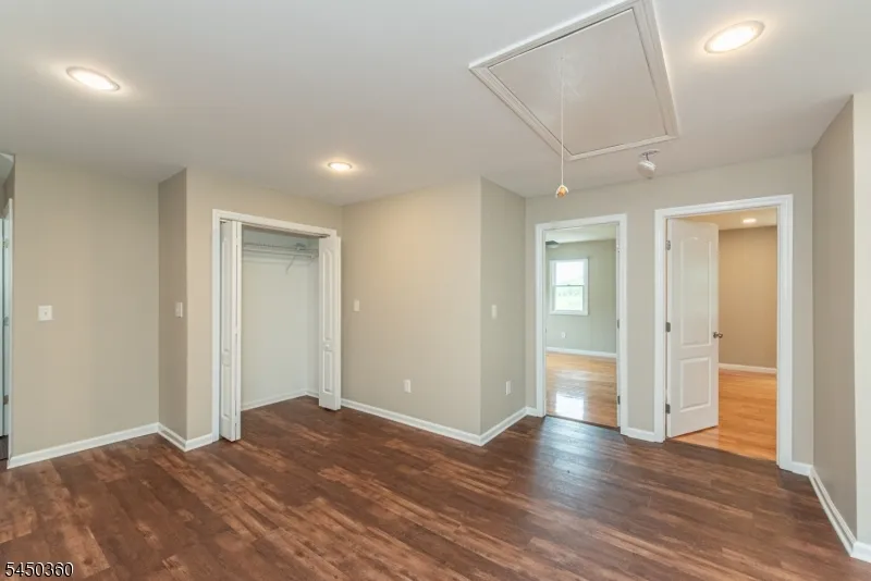345 Bowden Rd Cedar Grove, NJ 07009