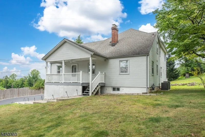 345 Bowden Rd Cedar Grove, NJ 07009