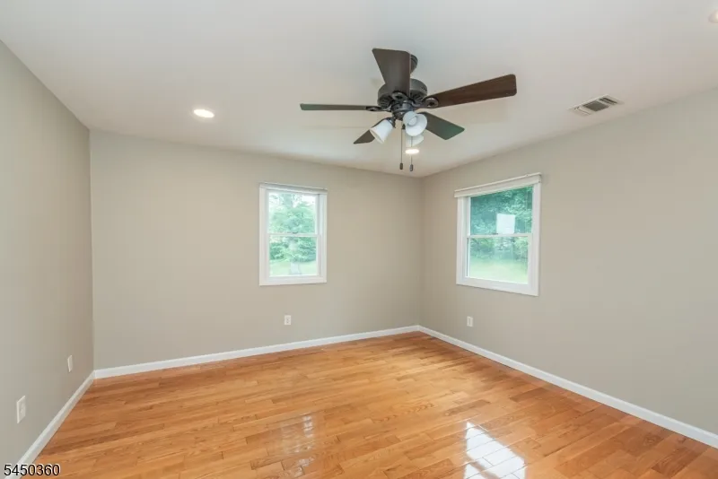 345 Bowden Rd Cedar Grove, NJ 07009
