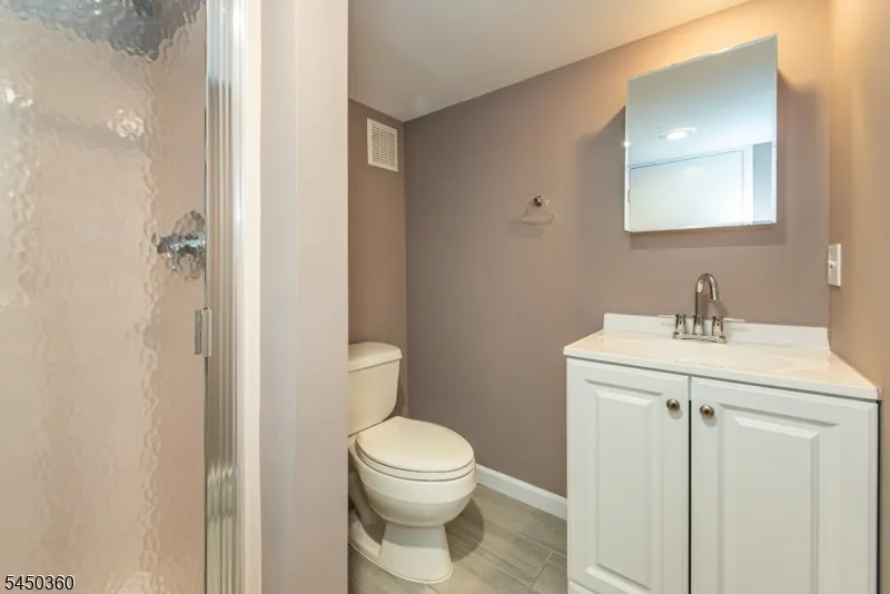 345 Bowden Rd Cedar Grove, NJ 07009