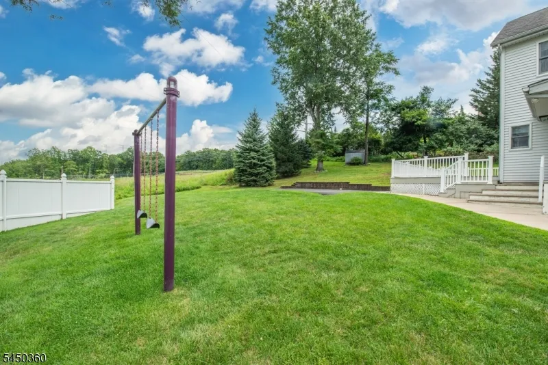 345 Bowden Rd Cedar Grove, NJ 07009
