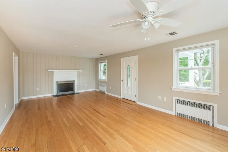 345 Bowden Rd Cedar Grove, NJ 07009