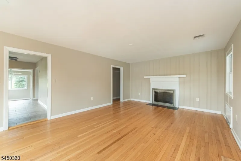 345 Bowden Rd Cedar Grove, NJ 07009