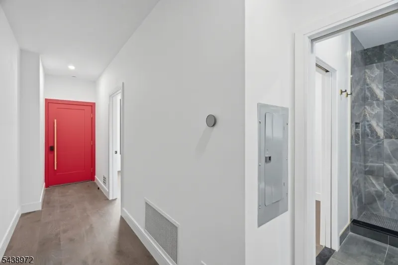 9 Minerva St #1 Unit 1 Jersey City, NJ 07304
