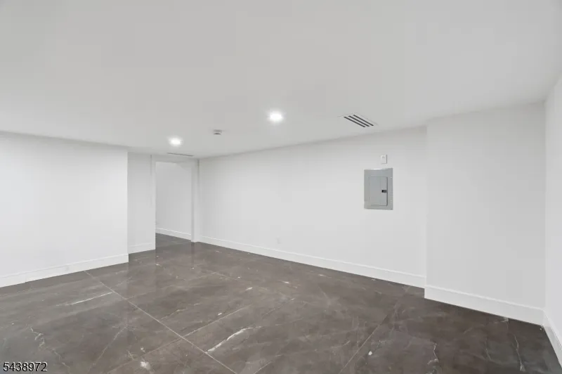 9 Minerva St #1 Unit 1 Jersey City, NJ 07304
