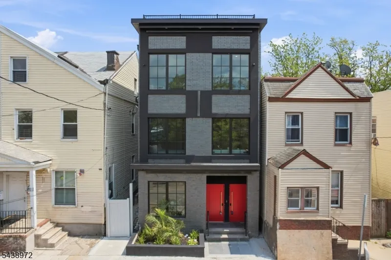 9 Minerva St #1 Unit 1 Jersey City, NJ 07304