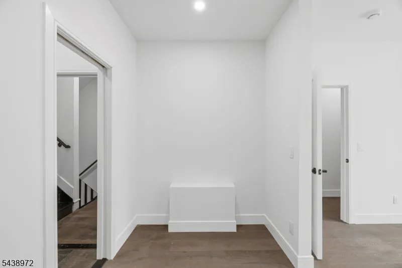 9 Minerva St #1 Unit 1 Jersey City, NJ 07304