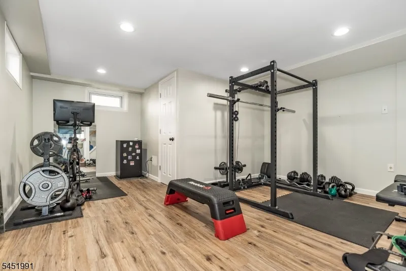 1192 Madison Hill Rd Clark, NJ 07066