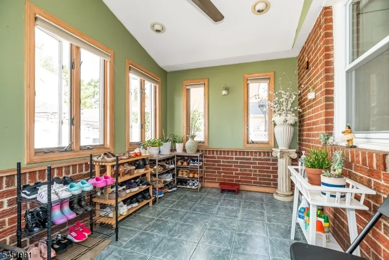 1192 Madison Hill Rd Clark, NJ 07066