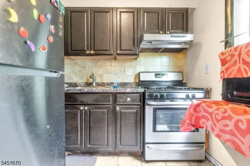 637 Britton St Elizabeth City, NJ 07202