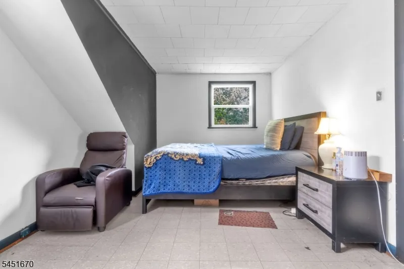637 Britton St Elizabeth City, NJ 07202