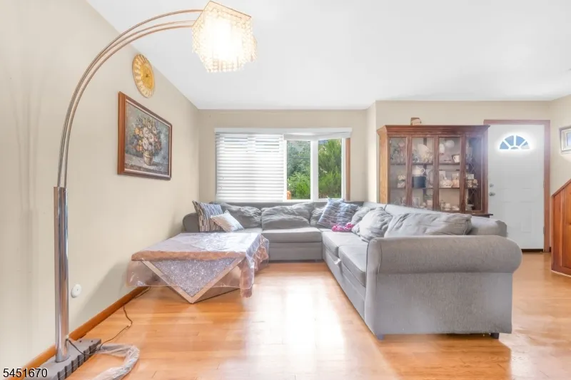 637 Britton St Elizabeth City, NJ 07202