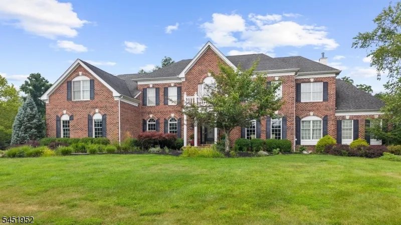 31 Balmoral Dr Alexandria, NJ 08867