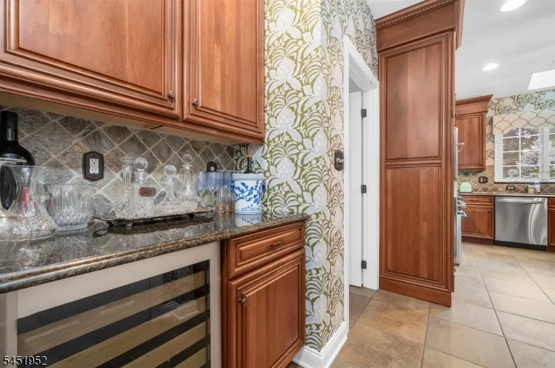 31 Balmoral Dr Alexandria, NJ 08867