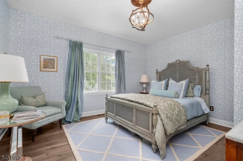 31 Balmoral Dr Alexandria, NJ 08867
