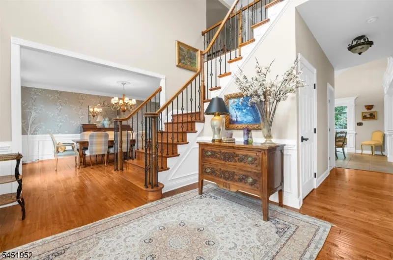 31 Balmoral Dr Alexandria, NJ 08867