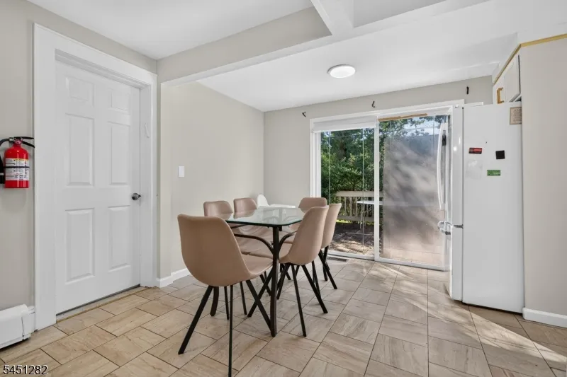112 Rosewood Ter Linden City, NJ 07036