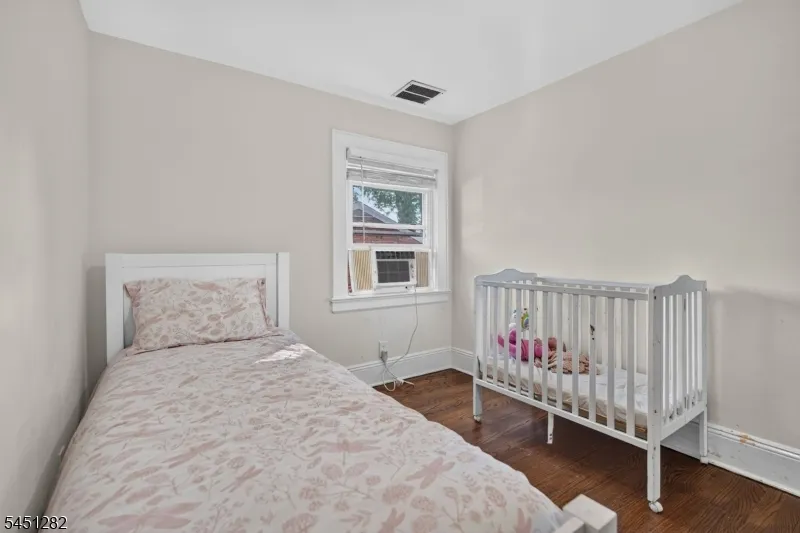 112 Rosewood Ter Linden City, NJ 07036