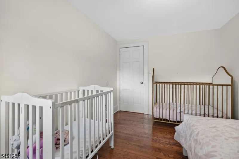 112 Rosewood Ter Linden City, NJ 07036