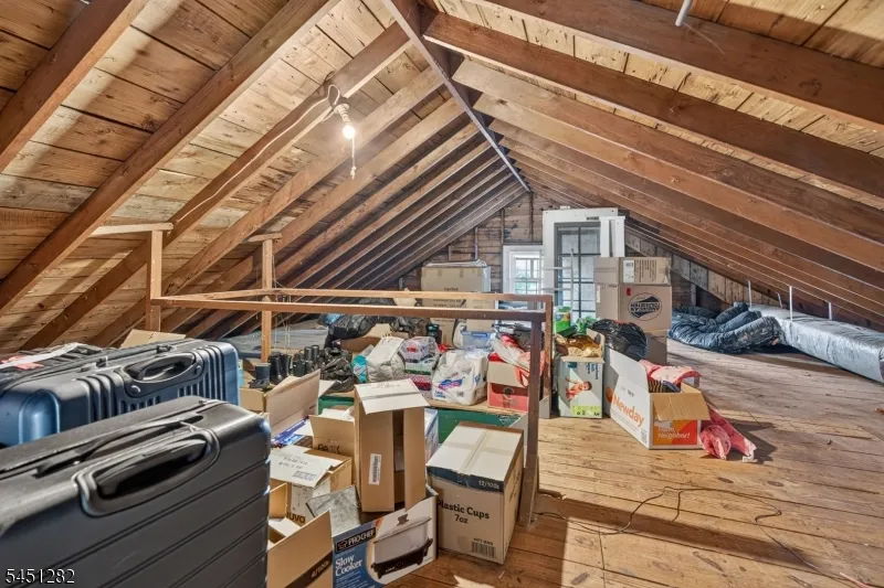 112 Rosewood Ter Linden City, NJ 07036