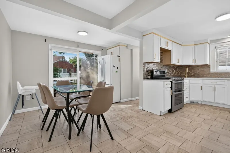 112 Rosewood Ter Linden City, NJ 07036