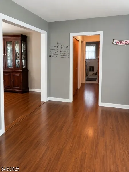 124 Main St Bloomsbury, NJ 08804
