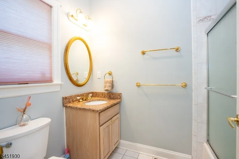 40 Newland Ct Bridgewater, NJ 08807