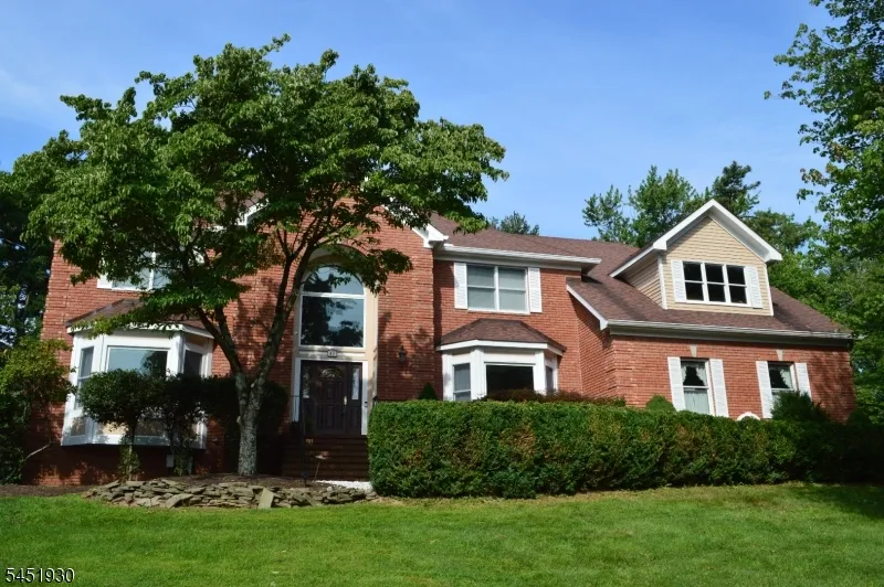 40 Newland Ct Bridgewater, NJ 08807
