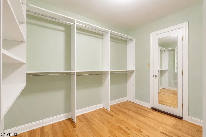 40 Newland Ct Bridgewater, NJ 08807