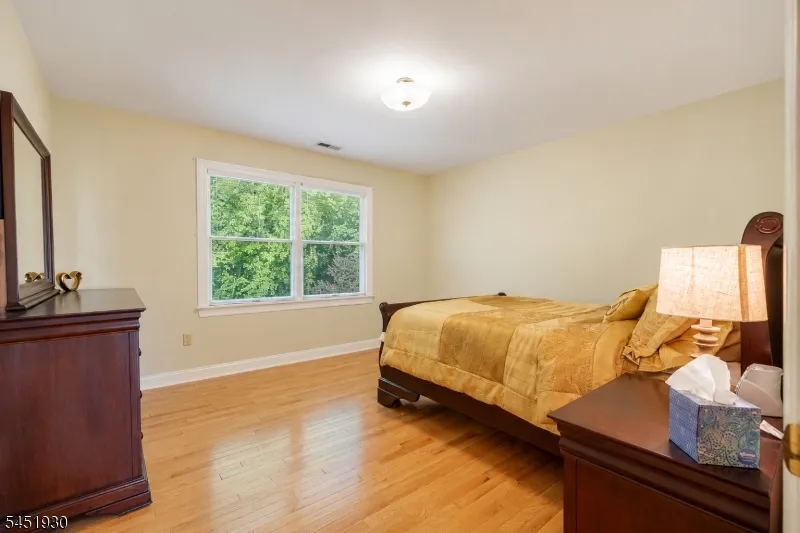 40 Newland Ct Bridgewater, NJ 08807