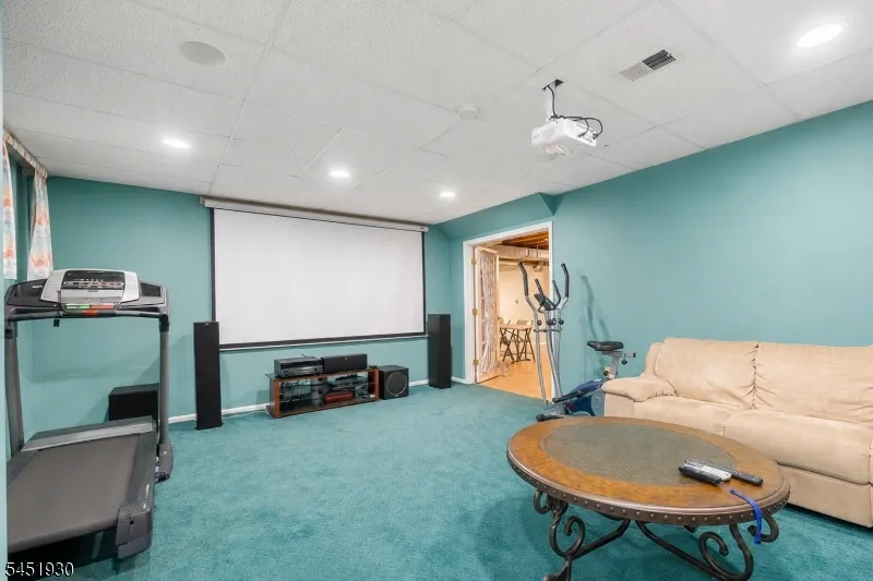 40 Newland Ct Bridgewater, NJ 08807
