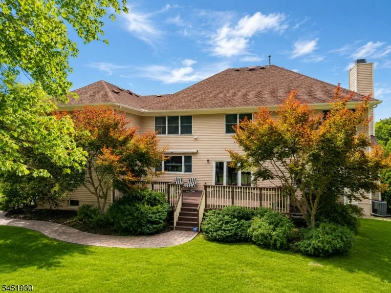 40 Newland Ct Bridgewater, NJ 08807
