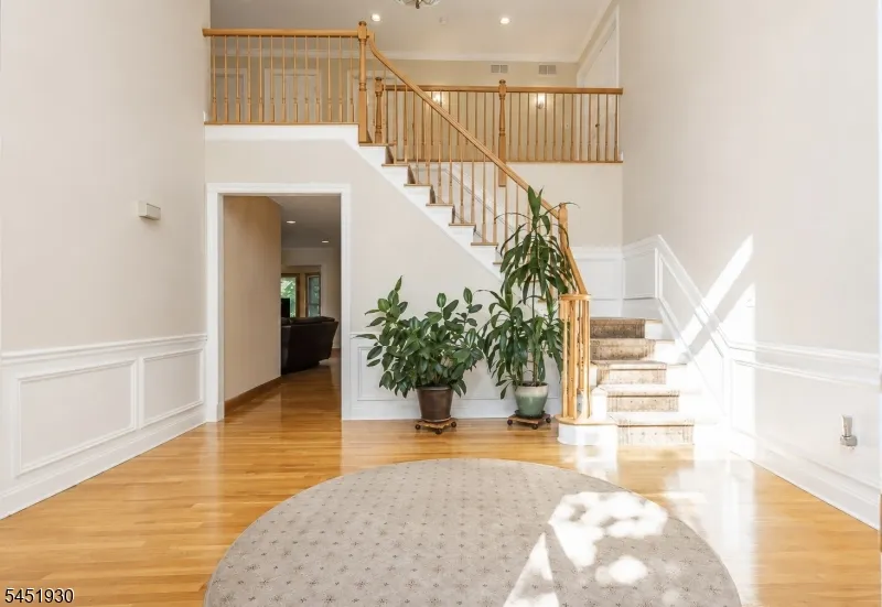 40 Newland Ct Bridgewater, NJ 08807