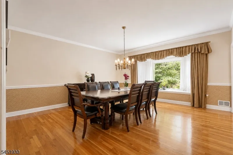40 Newland Ct Bridgewater, NJ 08807