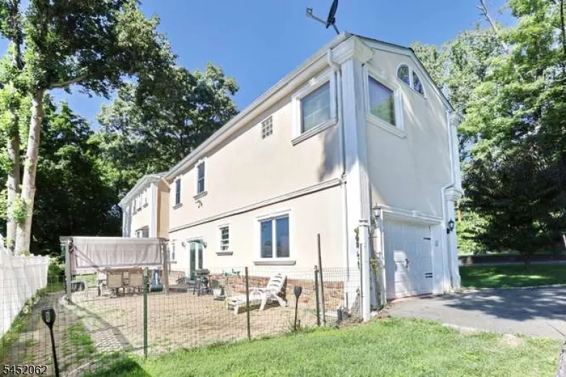 61 Intervale Rd Parsippany-Troy Hills, NJ 07005