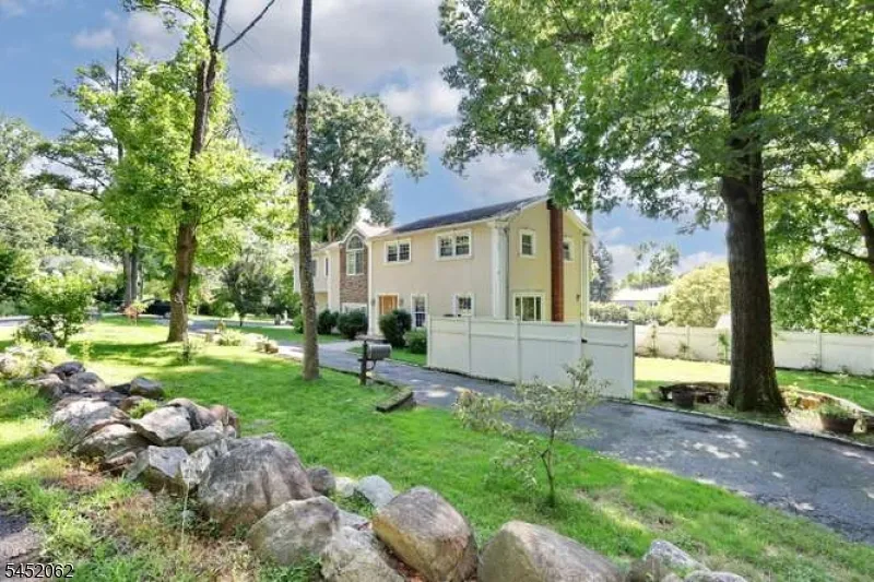 61 Intervale Rd Parsippany-Troy Hills, NJ 07005