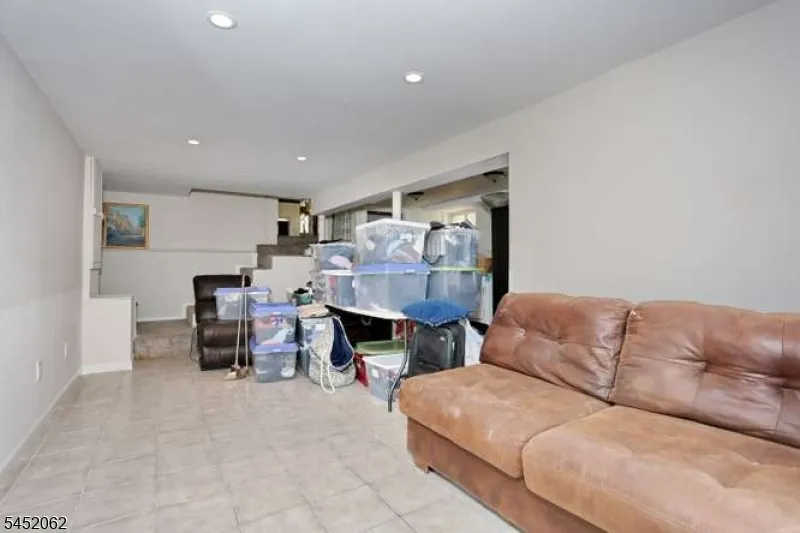 61 Intervale Rd Parsippany-Troy Hills, NJ 07005